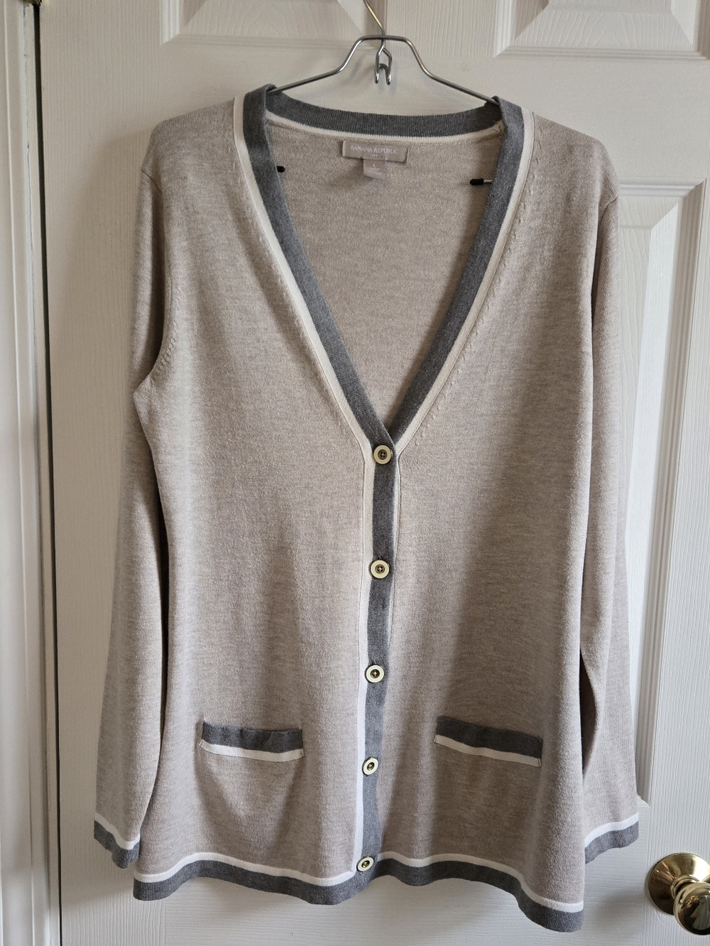Banana Republic Cardigan. Large